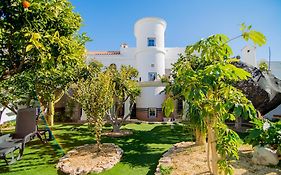 16:9 Los Molinos Suites