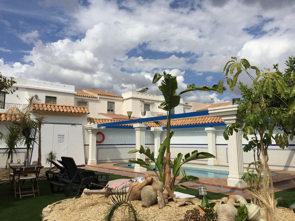 16:9 Los Molinos Suites Almeria Room photo