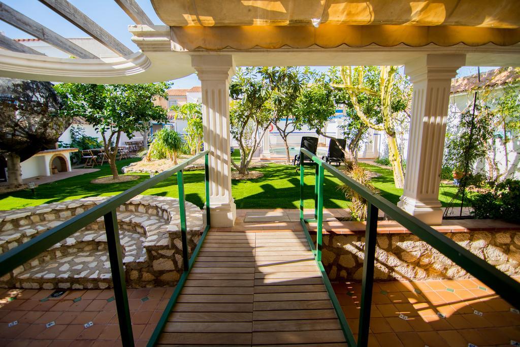 16:9 Los Molinos Suites Almeria Exterior photo