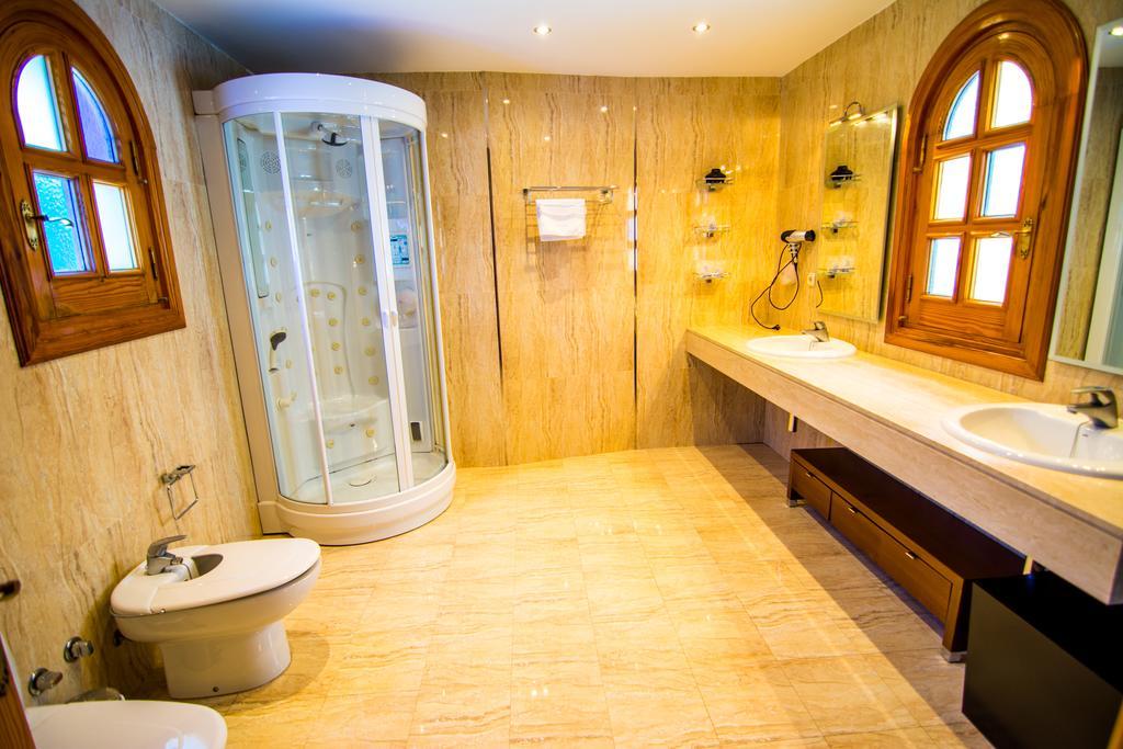 16:9 Los Molinos Suites Almeria Room photo
