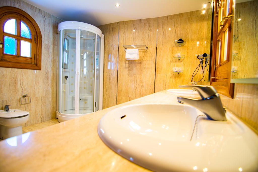 16:9 Los Molinos Suites Almeria Room photo